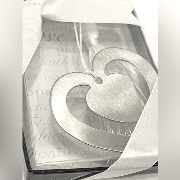 Kate Aspen Heart Bookmark Pewter Metal Page Clip Tassel NIB Gift Silver Tone - Picture 2 of 5